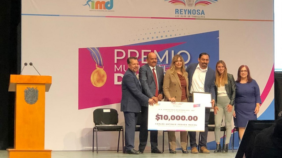 Otorgan Premio Municipal al Deporte