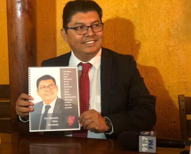 Buscarán reforma para dar internet gratuito a estudiantes