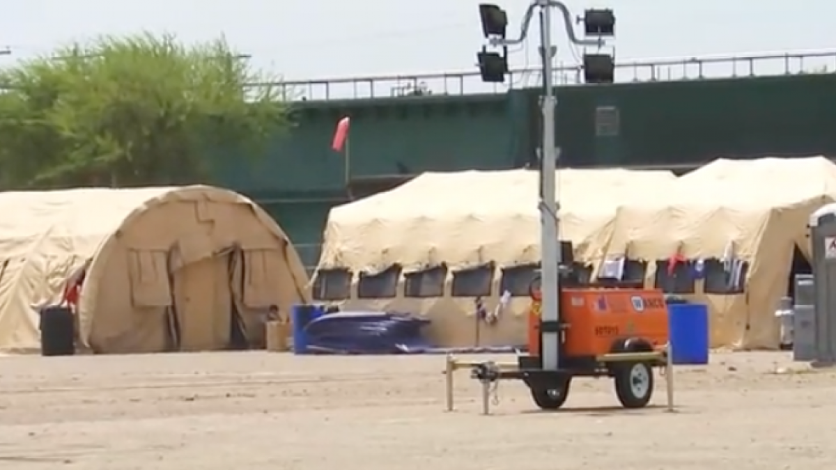 McAllen responde al aumento de migrantes con refugios de emergencia temporales