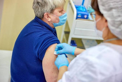 Rusia rifará automóviles a quienes se hayan vacunado contra el Covid