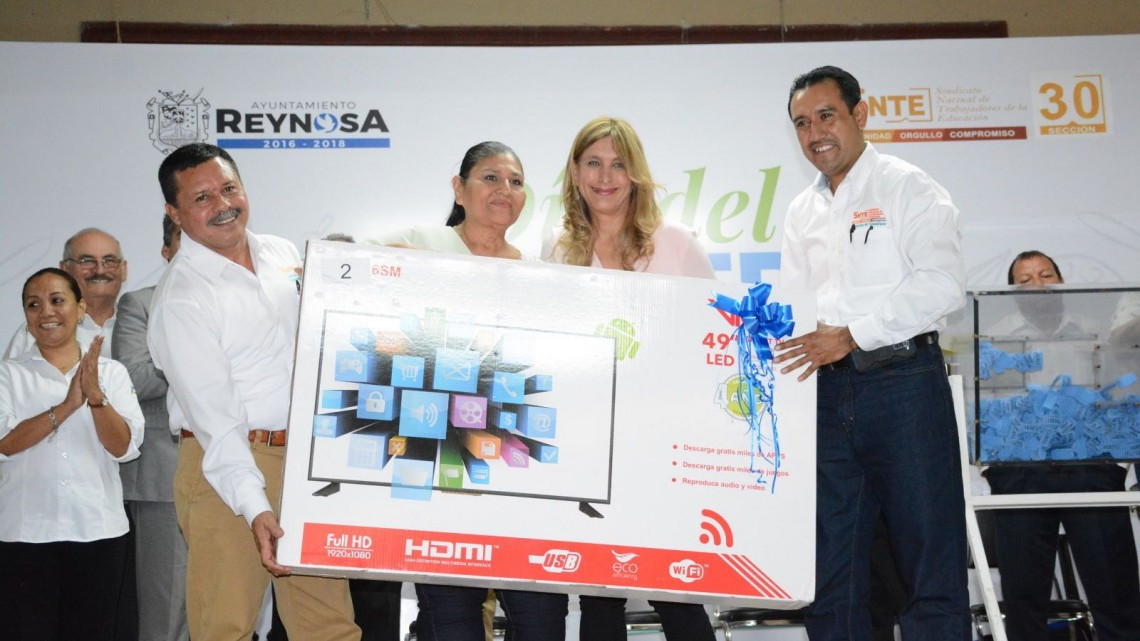 Gobierno de Reynosa festeja en grande a los Maestros