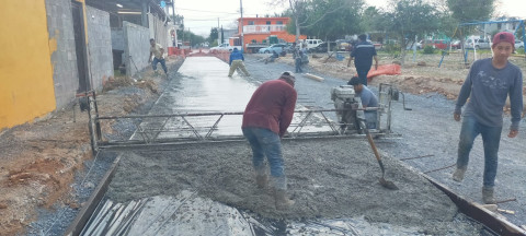 Regocijo en la Fidel Velázquez por pavimentación de la calle Azucenas