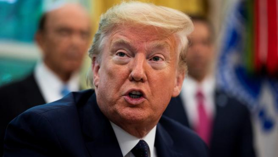 Funcionarios de Trump influyeron en informes de los CDC 