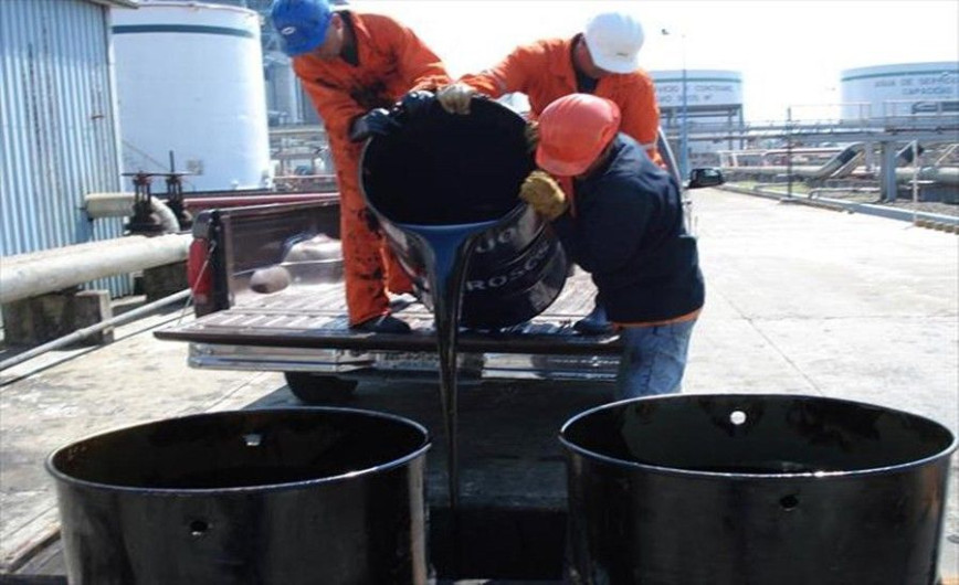 Se mantiene sin cambio precio de la mezcla mexicana, se ubica en 46.25 dólares