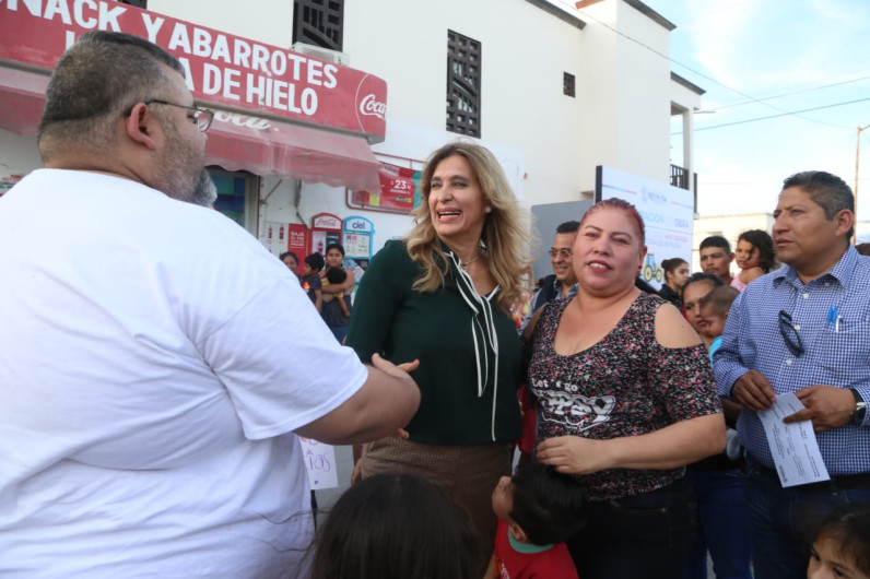 Inaugura Alcaldesa 8 pavimentaciones por casi 42 MDP