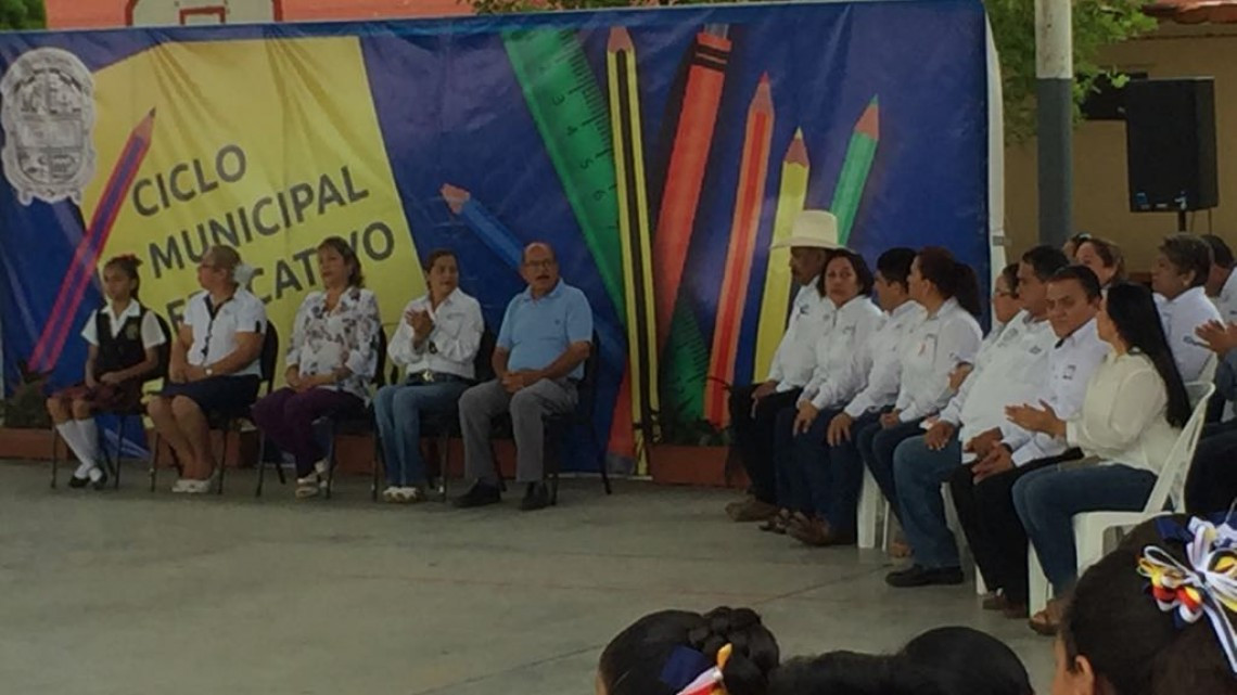 Refuerzan tejido social a través del programa ciclo municipal educativo