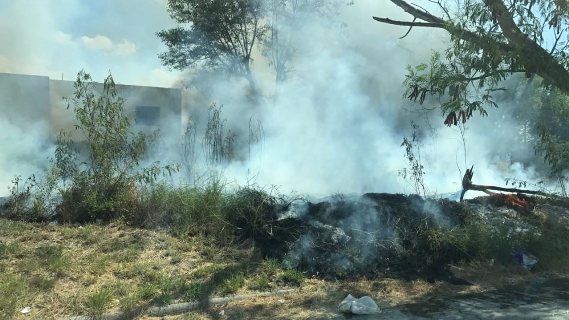 Registran incendio en colonia Aztlán