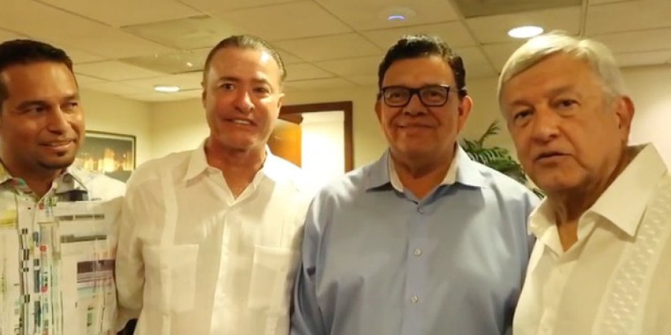 AMLO da la bienvenida a Maradona, previo a su debut con Dorados