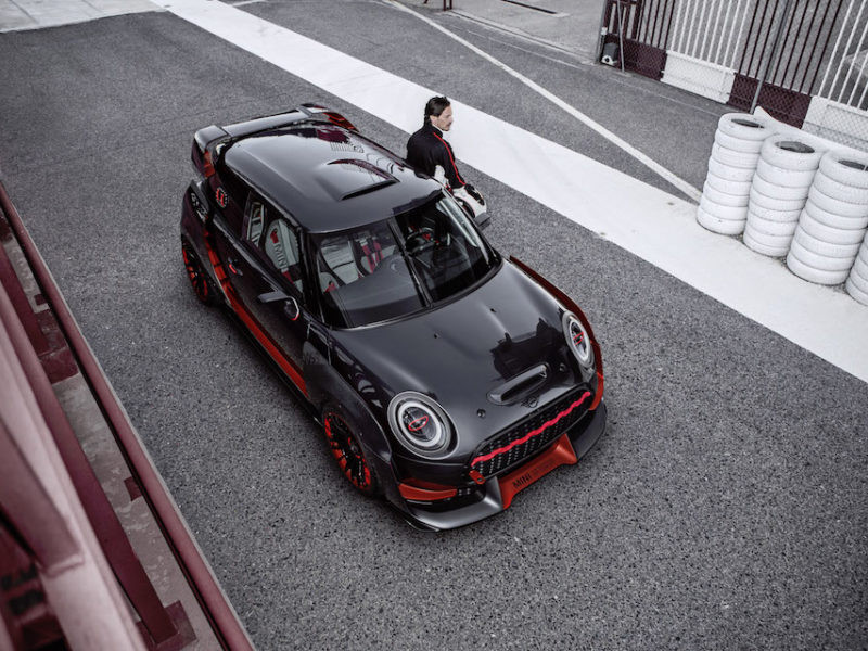 Crean Mini Cooper para pista de carreras
