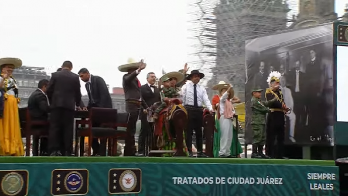 Asi se vive el desfile cívico militar por el 112 aniversario de la Revolución Mexicana 
