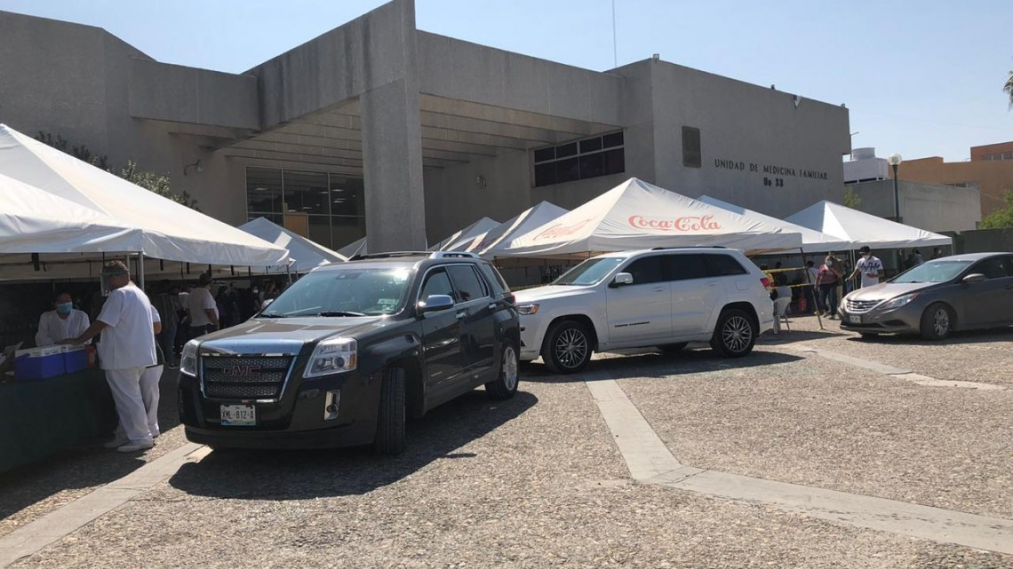 Arranca con éxito campaña de vacunación por autoservicio