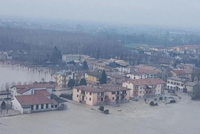 Desalojan a miles de personas por inundaciones en Italia