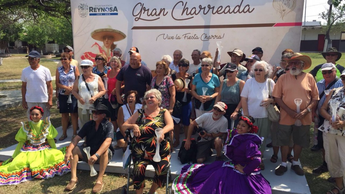 Familias de Reynosa disfrutan de charreada mexicana