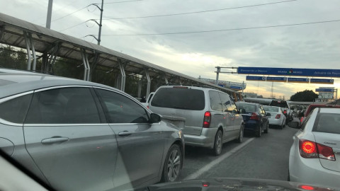 Osbtaculiza aduana ingreso a México