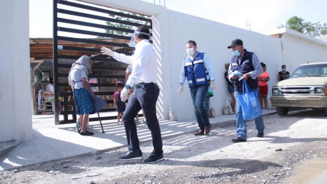 Entregan artículos de higiene y canasta básica a familias de Reynosa 