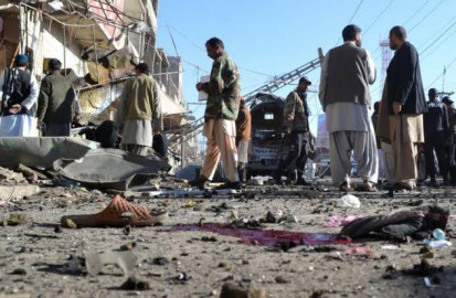 Deja al menos 25 muertos y 35 heridos deja un atentado con bomba en Pakistán