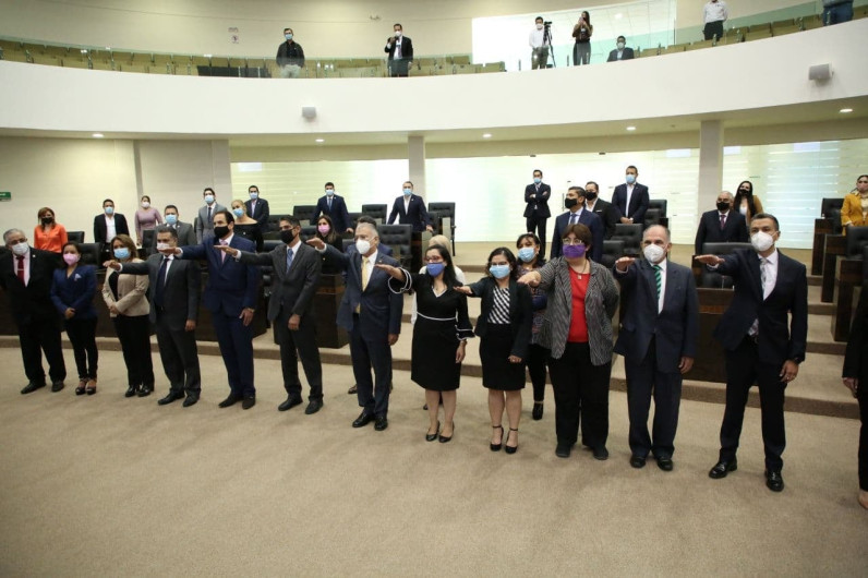 Toman protesta a la Comisión de Selección del SEA