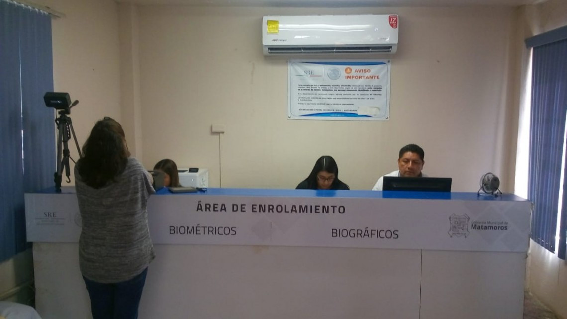 Denuncian varios casos de fraude en el pago del pasaporte mexicano