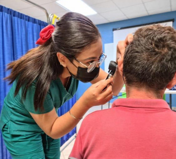 Invitan a campaña de aparatos auditivos