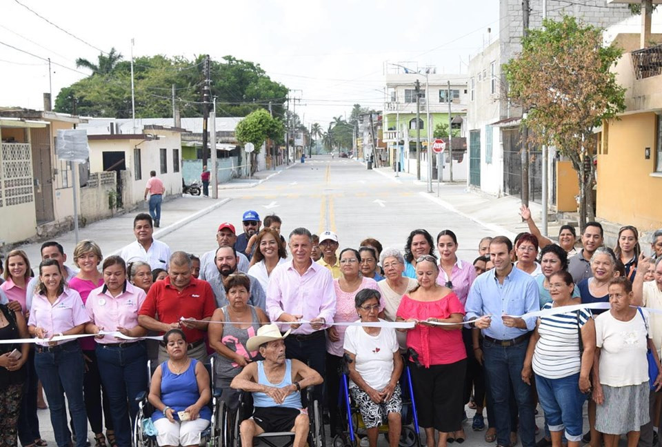Continúa Chucho Nader cumpliendo con obras