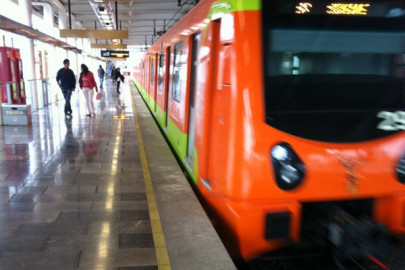 Fallece hombre en baños del Metro Lomas Estrella