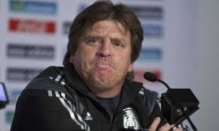 Suspenden al “Piojo” Herrera un partido tras polémica arbitral