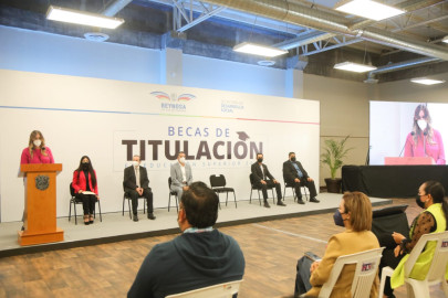 Costea Ayuntamiento más de 7 Mil Títulos Profesionales a jóvenes reynosenses 