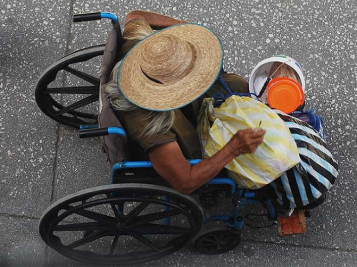 Se castigará con cárcel a quienes abandonen a adultos mayores 