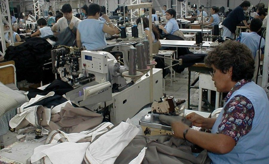 Aumento del 0.3% en el personal que ocupa el sector manufacturero: Inegi
