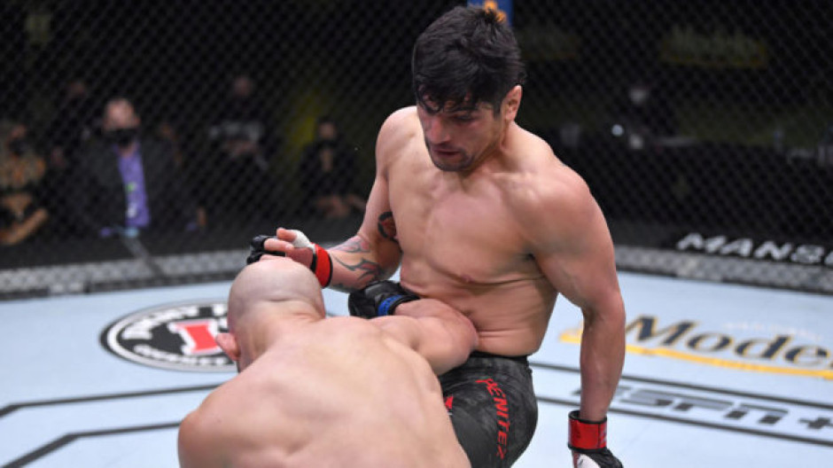 Nocaut del mexicano ‘Moggly’ Benítez en UFC
