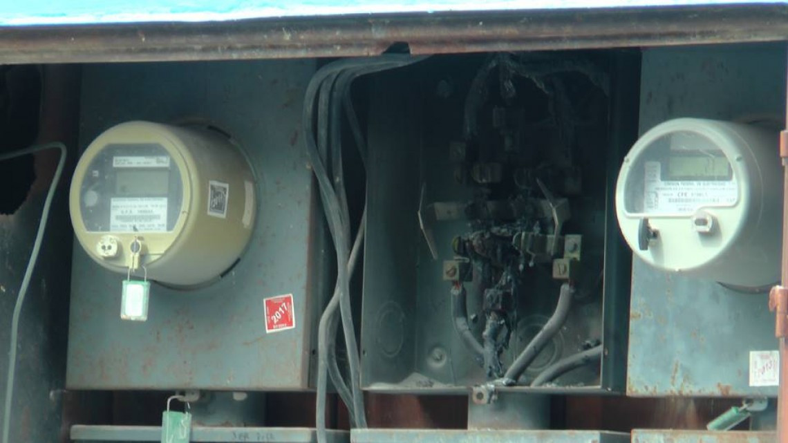 Evacuan a personas en zona centro por corto circuito