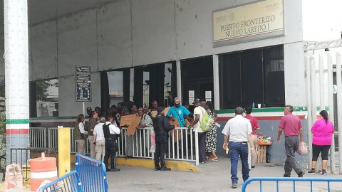 Familias Africanas buscan cruzar la frontera