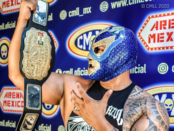 Diamante Azul es nuevo campeón de peso completo 