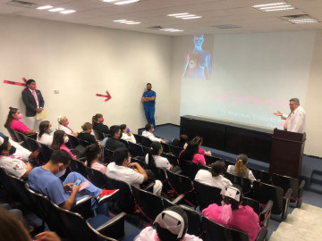 Realiza ISSSTE feria de salud para la prevención del cáncer de mama