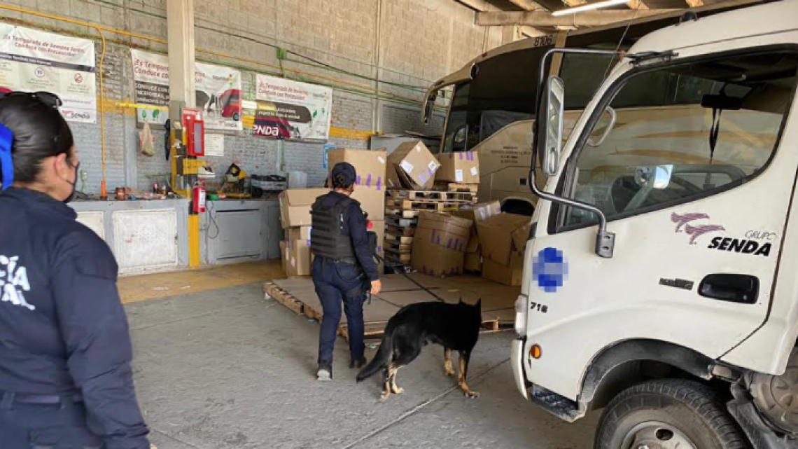 Realizan operativo policiaco en empresas de paquetería 