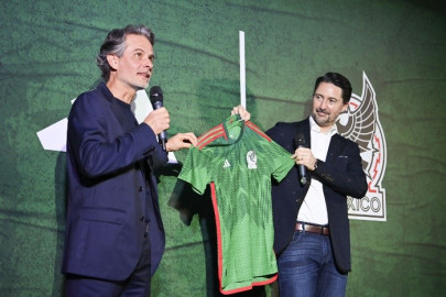 Selección Mexicana presenta su nuevo jersey para Qatar 2022