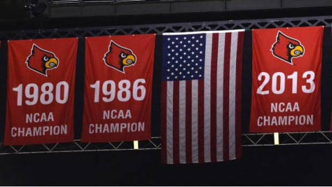 Quitan titulo de baloncesto a equipo universitario tras escándalo sexual