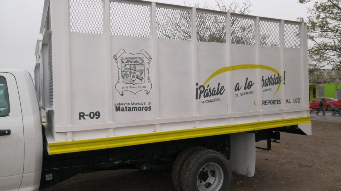Entregan 15 nuevas unidades para limpieza pública de Matamoros