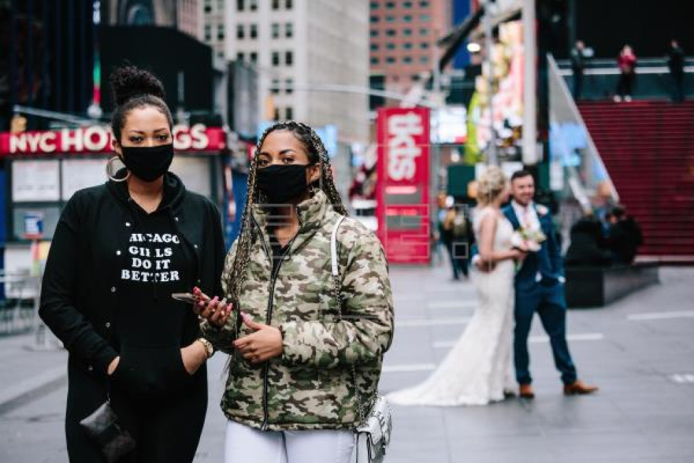 Estados Unidos suma 114 mil decesos por COVID-19 