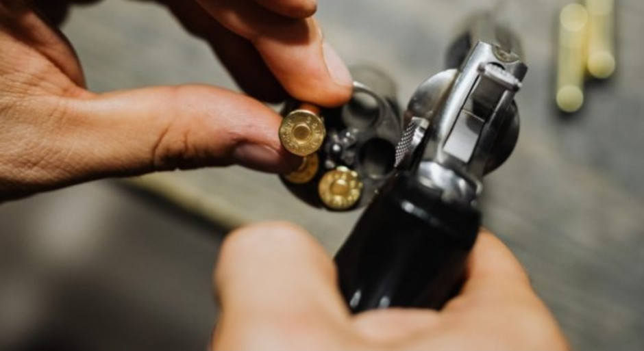 Políticos en EEUU proponen armar a profesores y personal administrativo en escuelas 