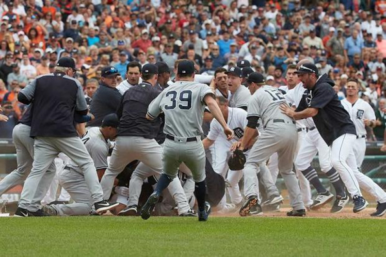 Se arma pelea campal entre los Yanquis de NY y Tigres de Detroit 