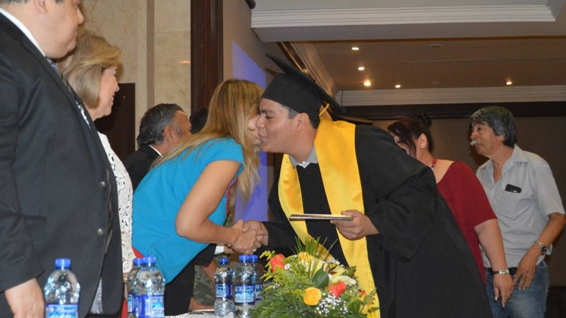 Alcaldesa felicita a graduados de la preparatoria José de Escandón