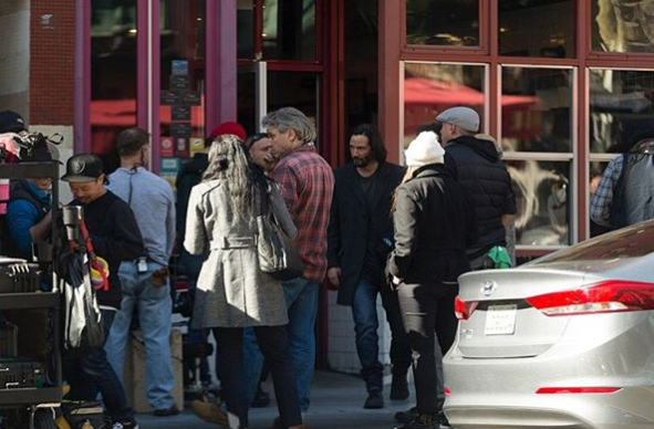 Filtran primeras imágenes de Keanu Reeves en el set de “Matrix 4”