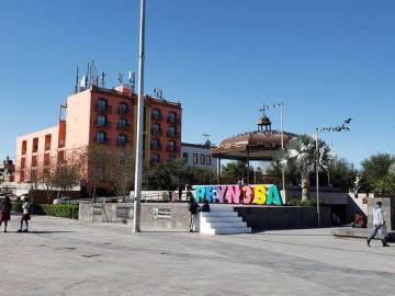 Salud insta a la población celebrar el Día del Padre en casa