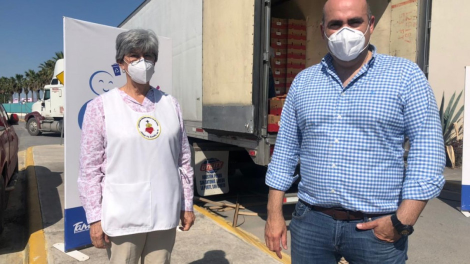 Alumnos de la UTTN construirán casas para animales en situación de calle.