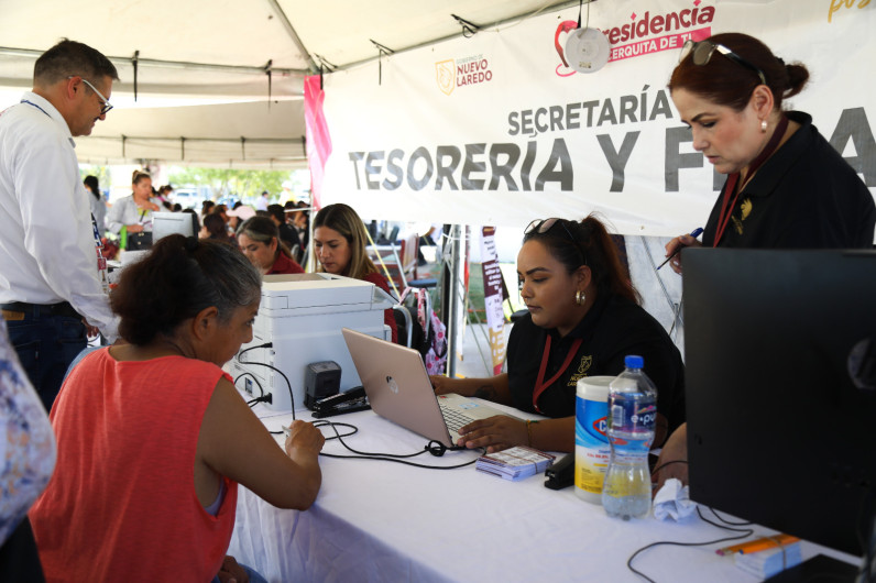 Invitan a vecinos de la colonia constitucional al programa Presidencia Cerquita de Ti