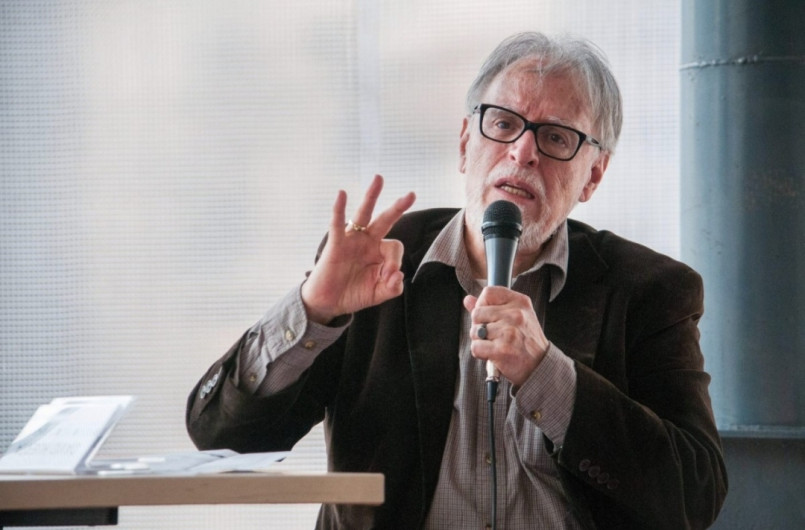 Muere el poeta mexicano David Huerta 