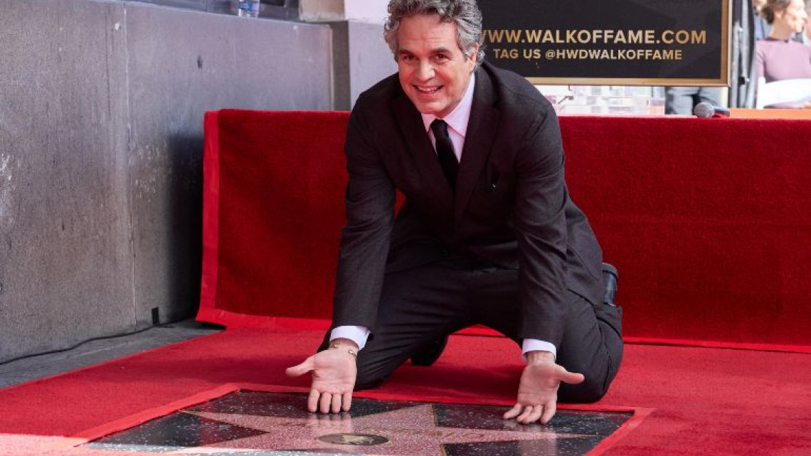 Mark Ruffalo recibe su estrella en el Paseo de la Fama de Hollywood