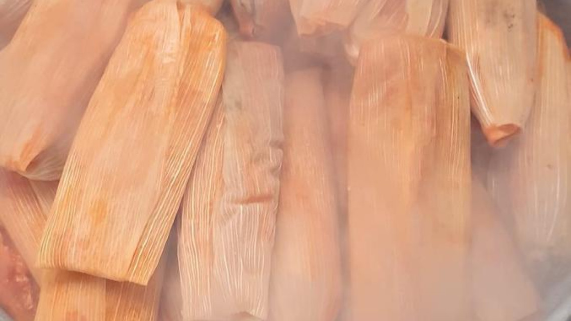 Por economía, tamales se vuelven favoritos en mesas reynosenses