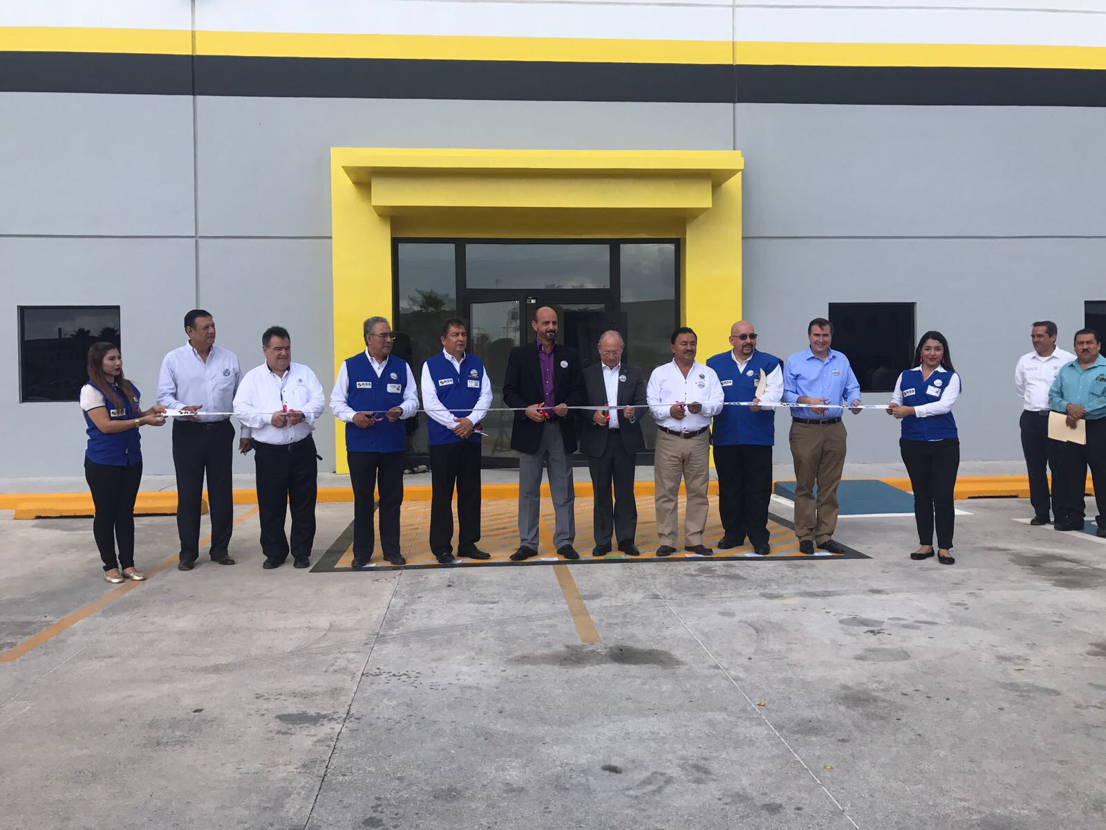 Abren en Matamoros planta automotriz con 600 empleados